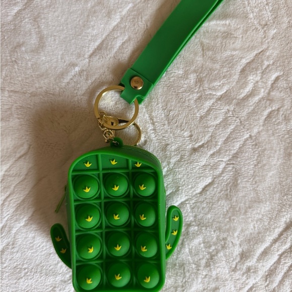no brand Other - Green Cactus Pop It coins Keychain
